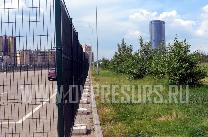 Стоянка автотранспорта на территории старого аэропорта