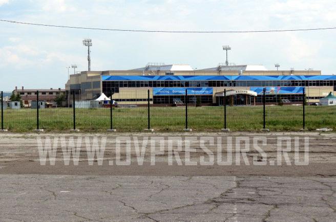 Стоянка автотранспорта на территории старого аэропорта, объект 27-й Всемирной универсиады в Казани